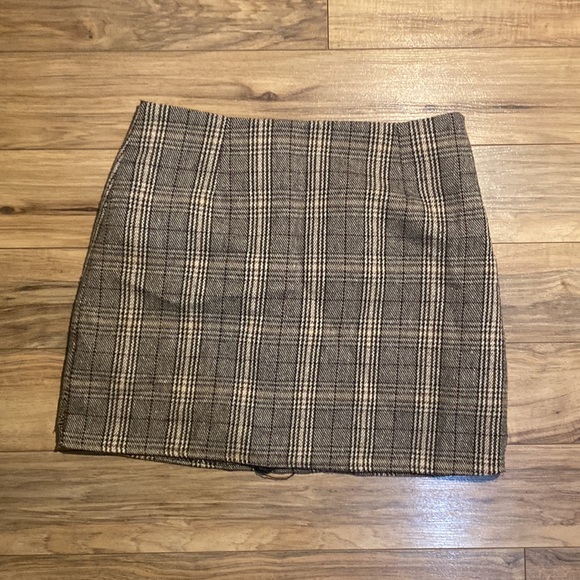 High wasted skirt - Picture 2 of 2